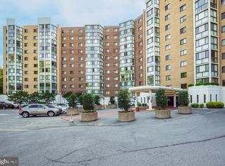 15100 Interlachen Dr #4-207, Silver Spring, MD 20906