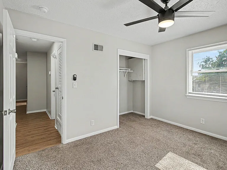 1130 S 31st St — Photo 22