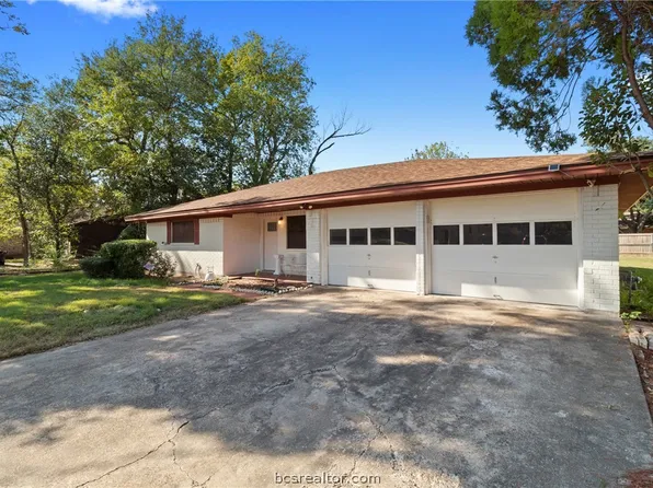 1105 Holleman Dr, College Station, TX 77840