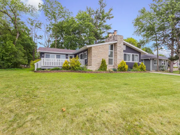 2108 18th St, Menominee, MI 49858