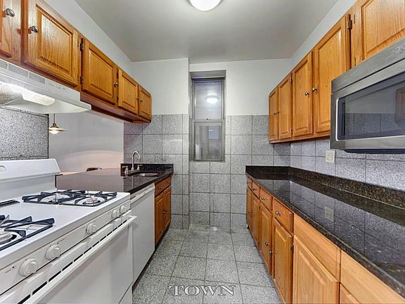 3rd image of 55 W 131st St #B-3