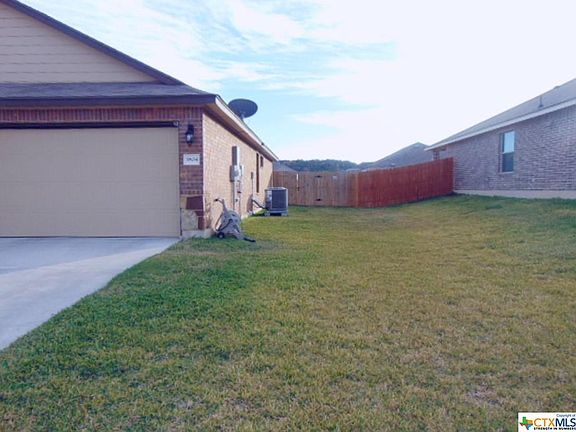 2nd image of 3804 Brunswick Dr