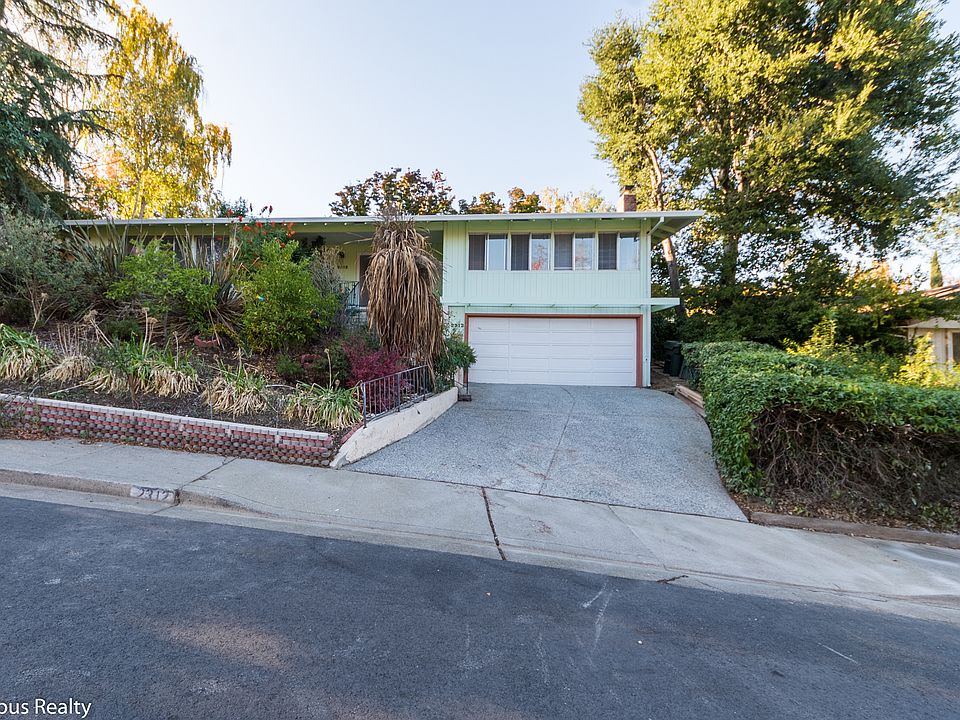 1st image of 2312 Eastridge Ave