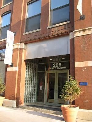 1st image of 225 W Huron St APT 314
