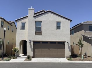 2014 N Ralph Ln, Clovis, CA 93619