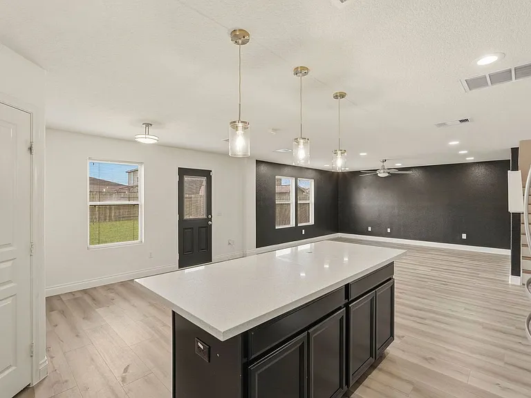 6810 Cortenridge Ln — Photo 14