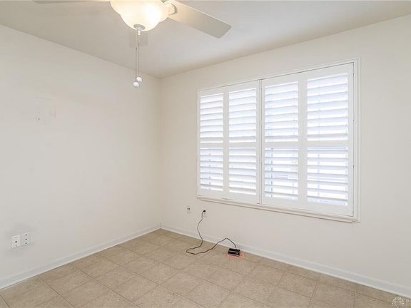 5th image of 1906 Falling Leaf Ln #36B