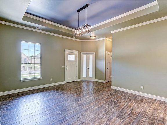 5th image of 17600 Braken Dr