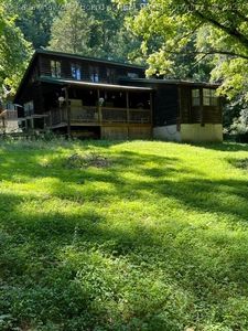 178 Boone Ln, Alum Creek, WV, 25003