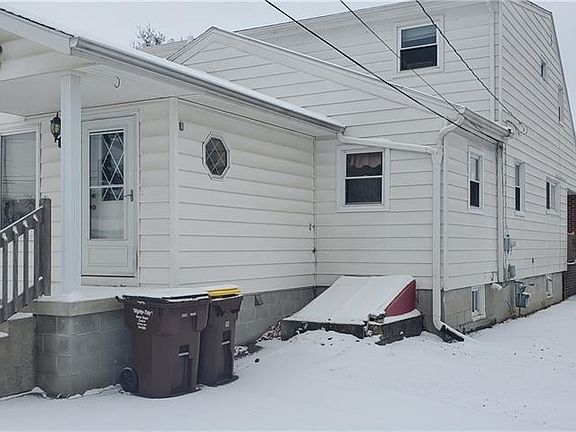 3rd image of 228 N Walnut St #10