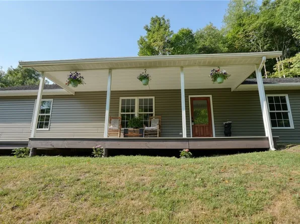 13182 Peacock Rd, Cambridge, OH 43725