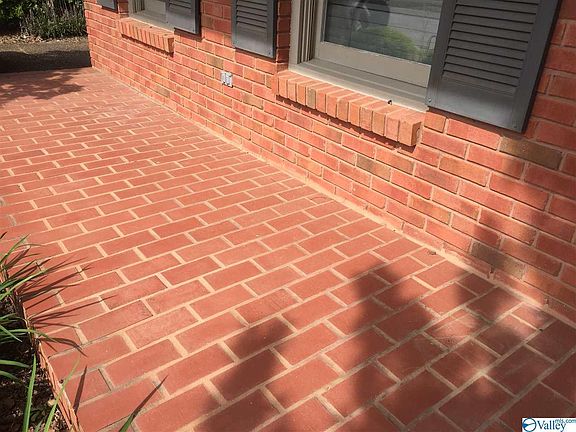 3rd image of 3702 Brazos Ct SW