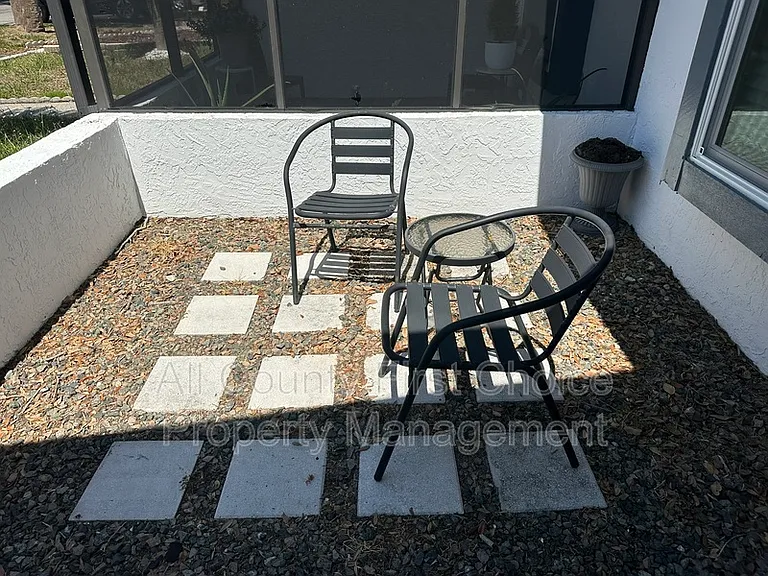 7315 Parkside Villas Dr — Photo 12