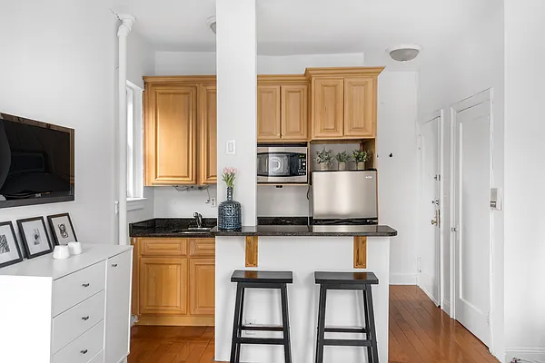 Sold by Compass | media 4