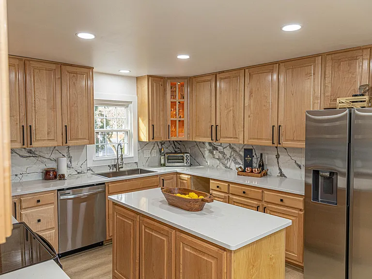 212 Ambler St — Photo 5