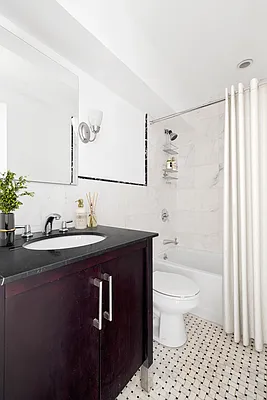 Rented by Sotheby's International Realty | media 10