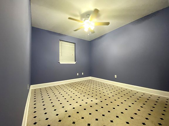 5th image of 3565 Kings Dr