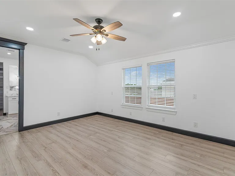 1244 Road 5705 — Photo 17