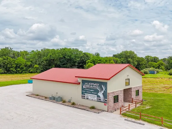 9 E Industrial Park Dr, Pittsfield, IL 62363