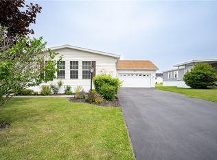 922 Ramada Dr, Victor, NY 14564