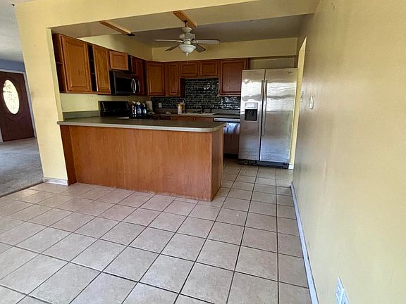 4th image of 2780 Shady Oaks Dr
