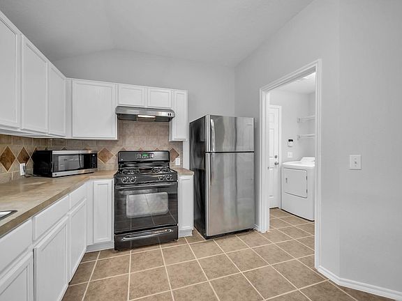 4th image of 5734 Baldwin Elm St