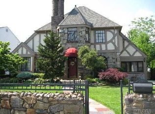 2055 Cornell Pl, Merrick, NY 11566