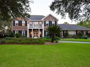 247 Garden Rd, River Ridge, LA 70123