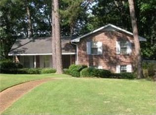 1 Dolphin Ct, Columbus, GA 31904