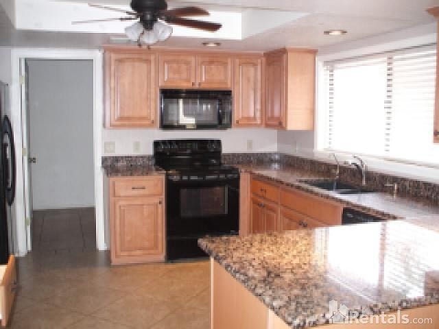 2nd image of 2666 E Elmwood St