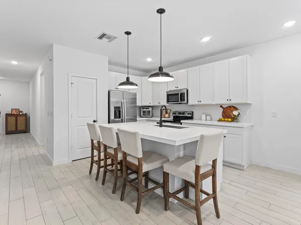 755 NE Trailside Run, Port St Lucie, FL 34983