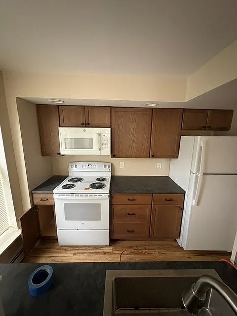 1 bed, $1,200 — Photo 1