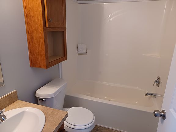 2nd image of 172 Suzanne Blvd #172