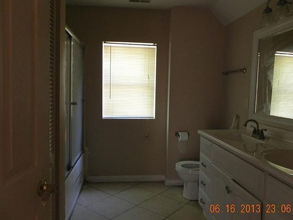 3rd image of 735 Clay St