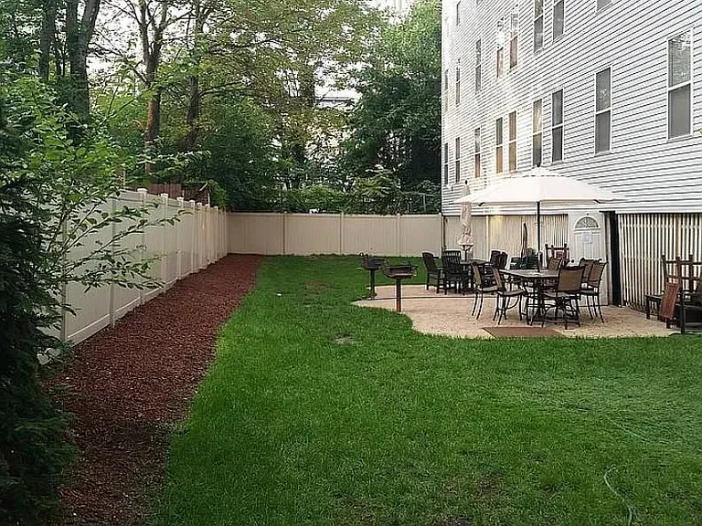 510 Monroe St #202 — Photo 10
