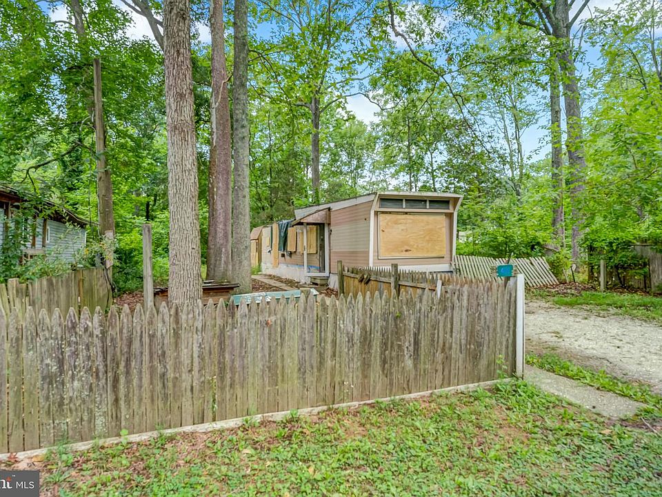 1st image of 411 Cherry Rd