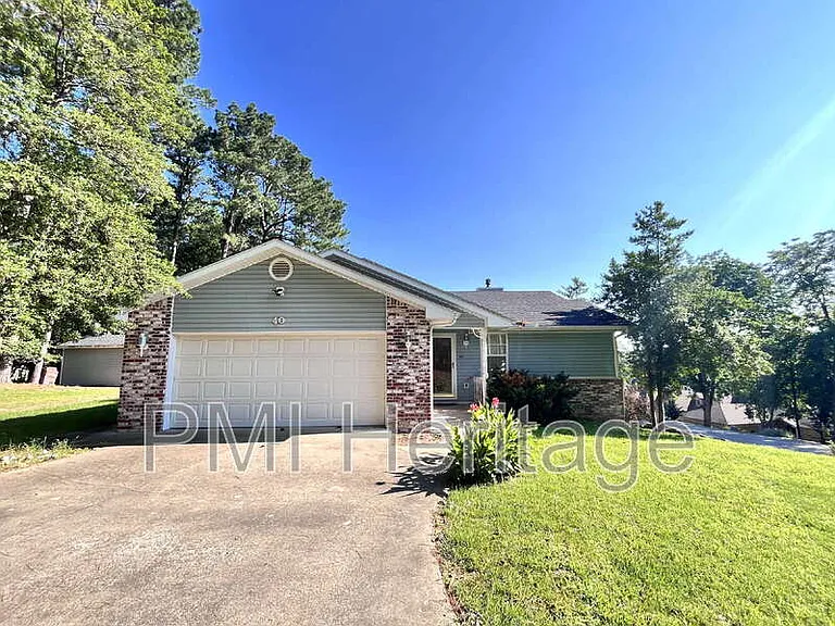 40 Portsmouth Dr — Photo 4