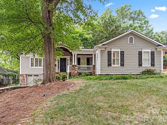 2nd image of 3000 Forest Park Dr