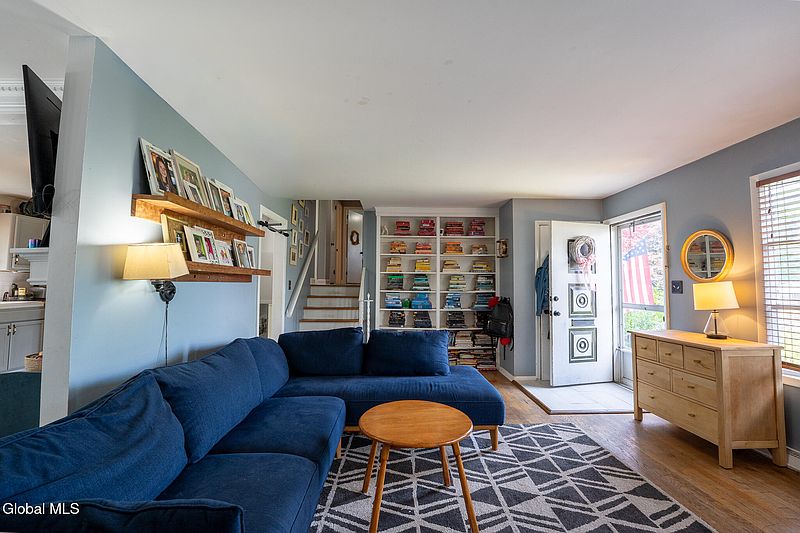 5th image of 86 Harris Avenue