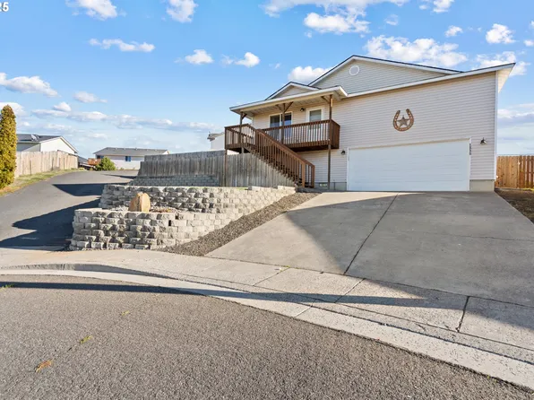 1320 SW 11th Ct, Pendleton, OR 97801