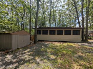 3621 Arapajo Dr, Shohola, PA 18458