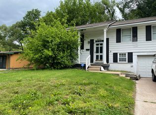 8504 E 93rd St, Kansas City, MO 64138