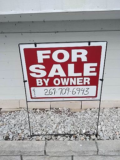 2nd image of 612 Roma Rd