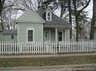 173 N Blaine St, Greenview, IL 62642