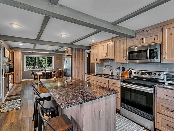 3rd image of 20695 Langevin Dr
