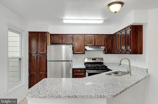 7415 Barbados Ln — Photo 3