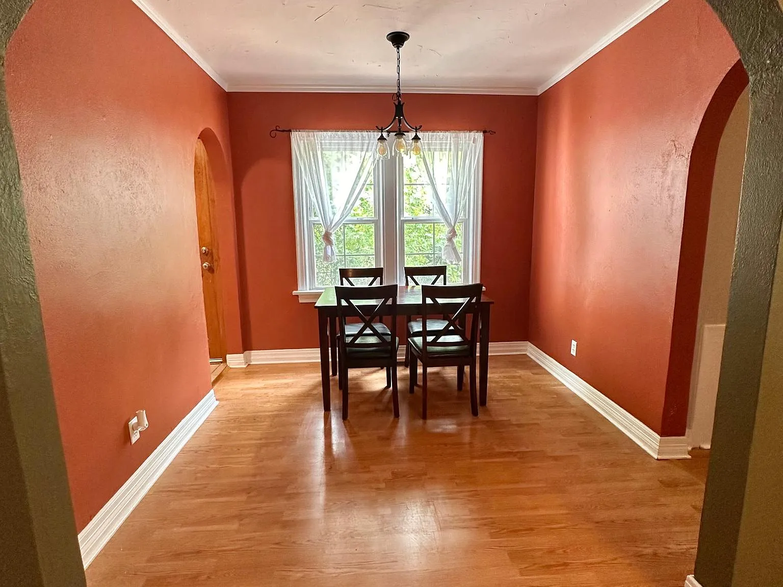 2 bed, 904 sqft, $1,500 — Photo 3