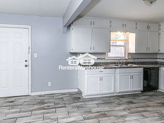 5th image of 10741 Cambridge Ave