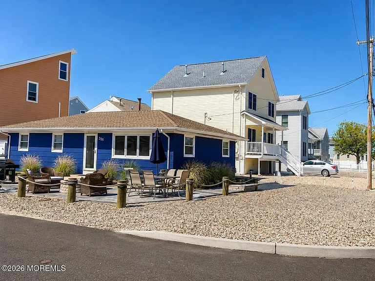 300 Coolidge Ave — Photo 23