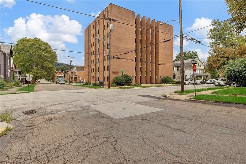 1326 6th Ave APT 304, Beaver Falls, PA 15010 Zillow